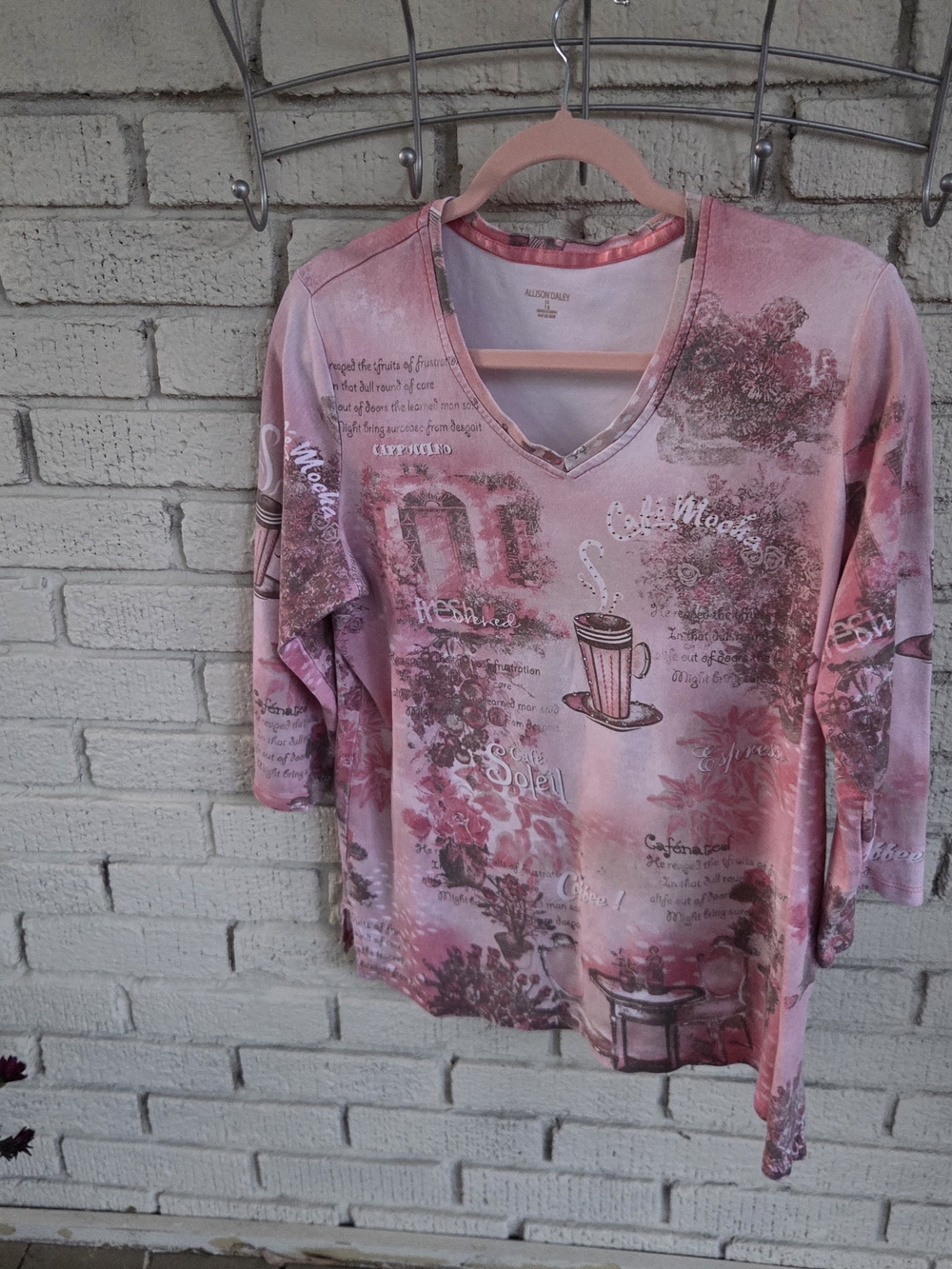 Allison Daley Pink Graphic V-Neck Top - Picture 3 of 9